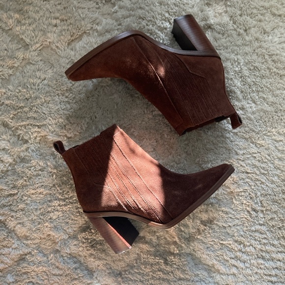 Vince Camuto Suede Boots - Picture 2 of 4